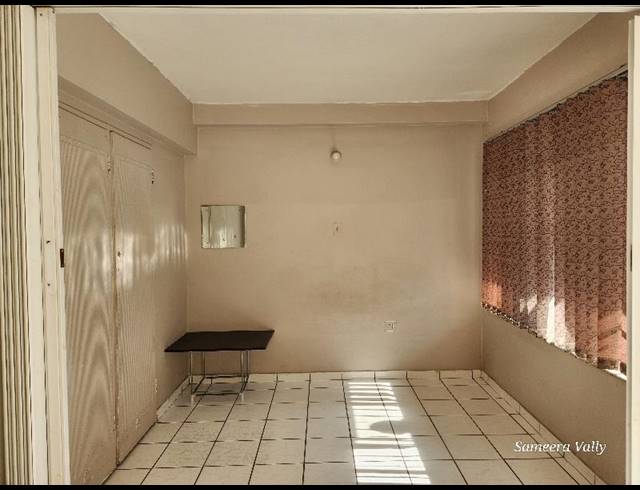 1 BEDROOM PROPERTY TO RENT IN NORTH BEACH